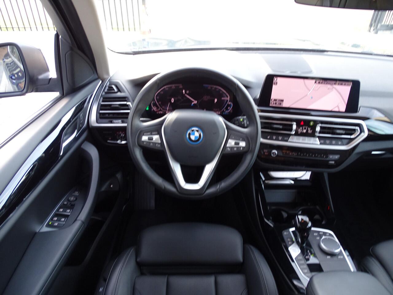 BMW X3 xDrive30e Executive Elek.Trekhaak HiFi Cockpit-Plus Sportstoelen Led PDC 19" LM Velgen