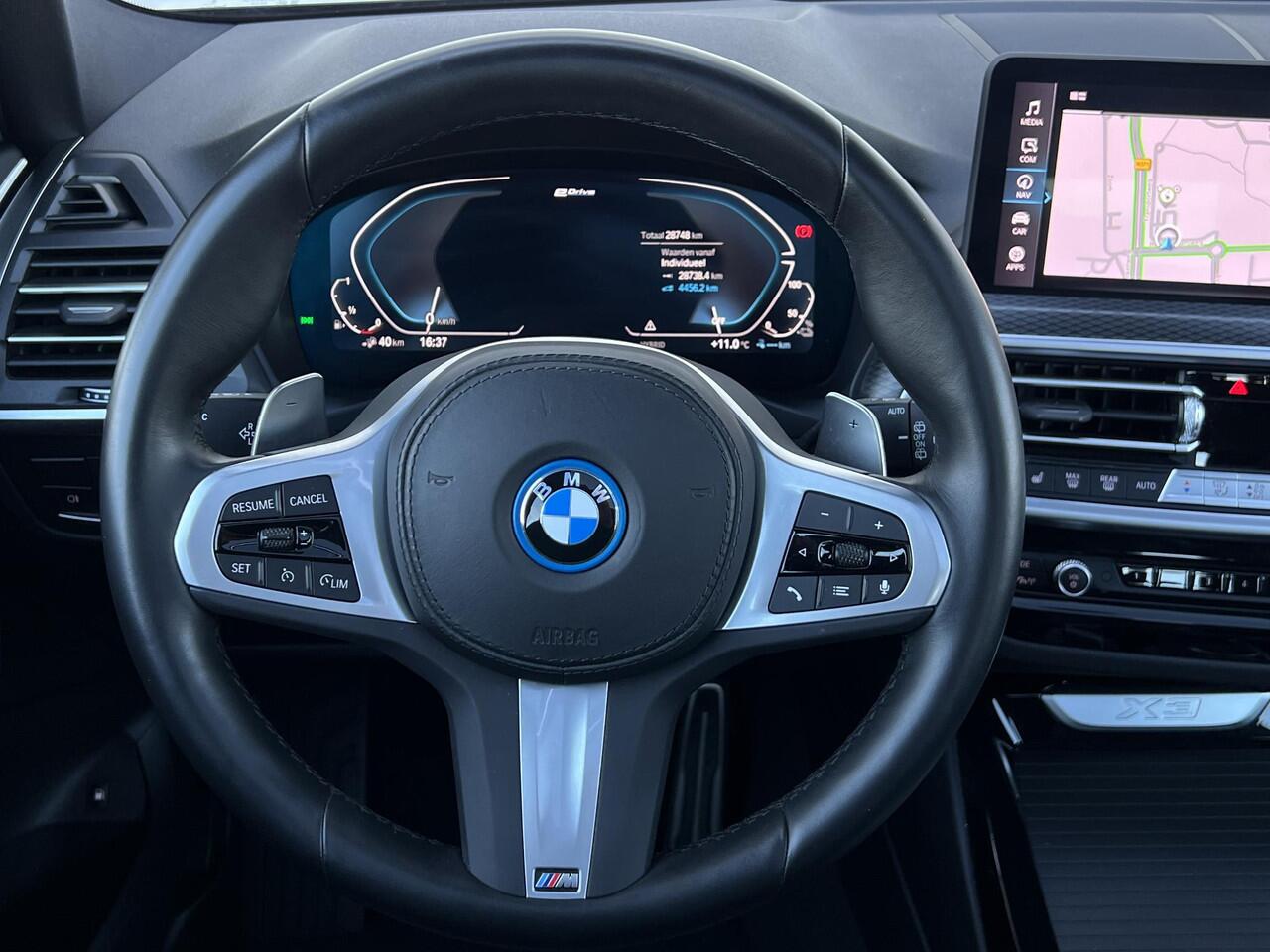 BMW X3 xDrive30e M-Pakket | Panoramadak | Comfort Access | HiFi Sound