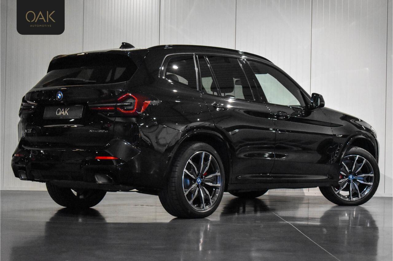 BMW X3 xDrive30e | M-Sport | Live Cockpit | Panorama | Leder | HiFi | Camera | 20"LM | Saphire Zwart