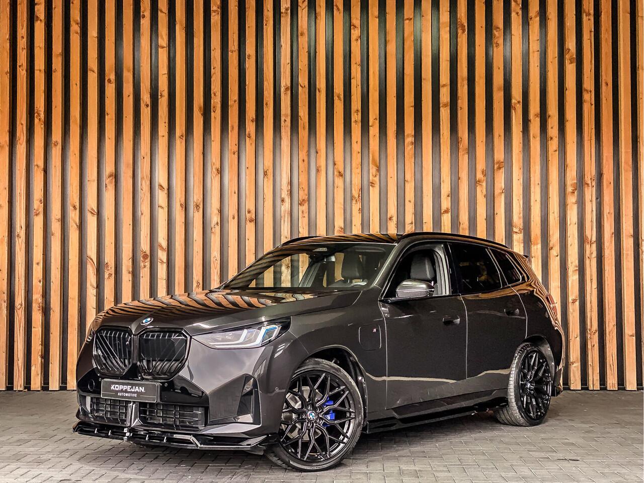 BMW X3 30e xDrive 299PK M-Sport | PANO | KEYLESS | SFEERVERLICHTING | RIJASSISTENT PLUS | HARMAN / KARDON |