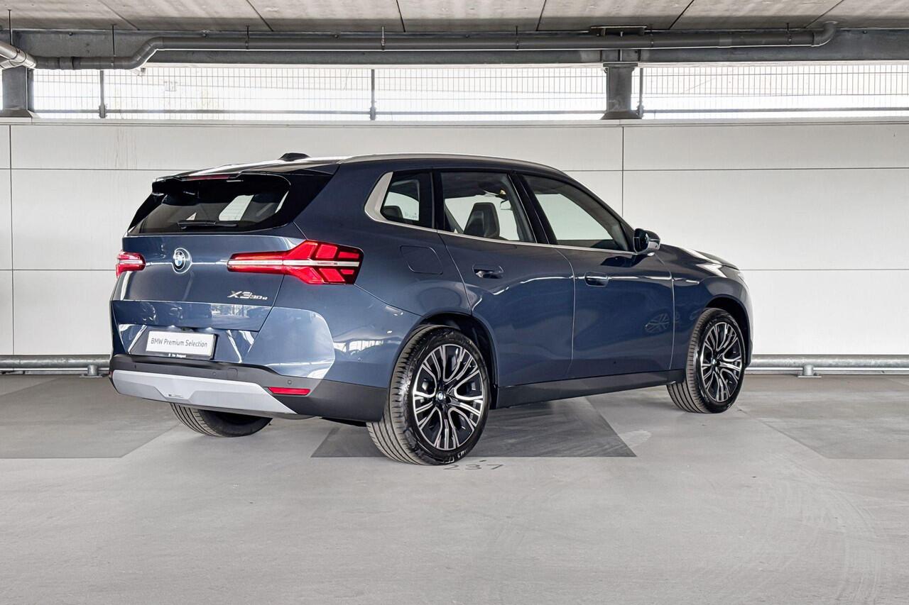 BMW X3 30e xDrive | Selections | Trekhaak met elektrisch wegklapbare kogel | Glazen panoramadak