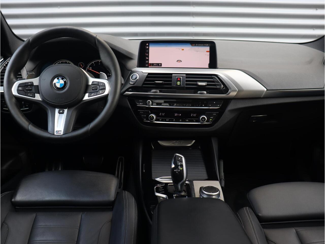 BMW X3 xDrive20i | High Executive | M Sportpakket | Panodak | Parking Pack | Hi-Fi | Getint Glas | 19'' LMV