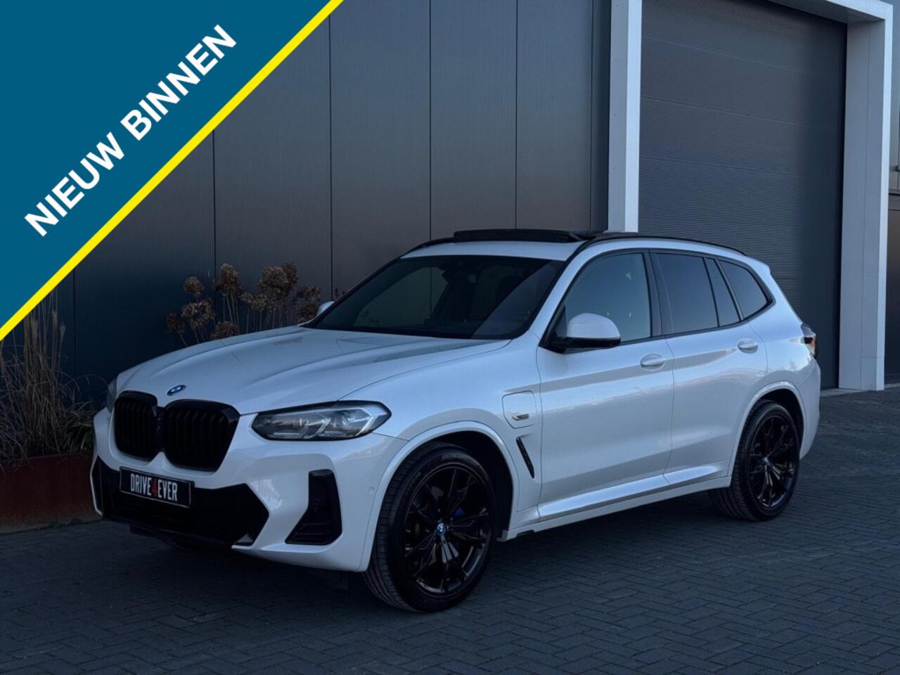 bmw-x3-xdrive30e-m-pack-m2023-pano-