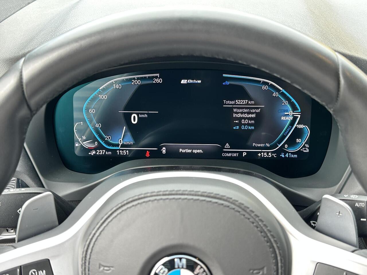 BMW X3 xDrive30e High Executive M-sport | Panodak | Trekhaak | Active cruise