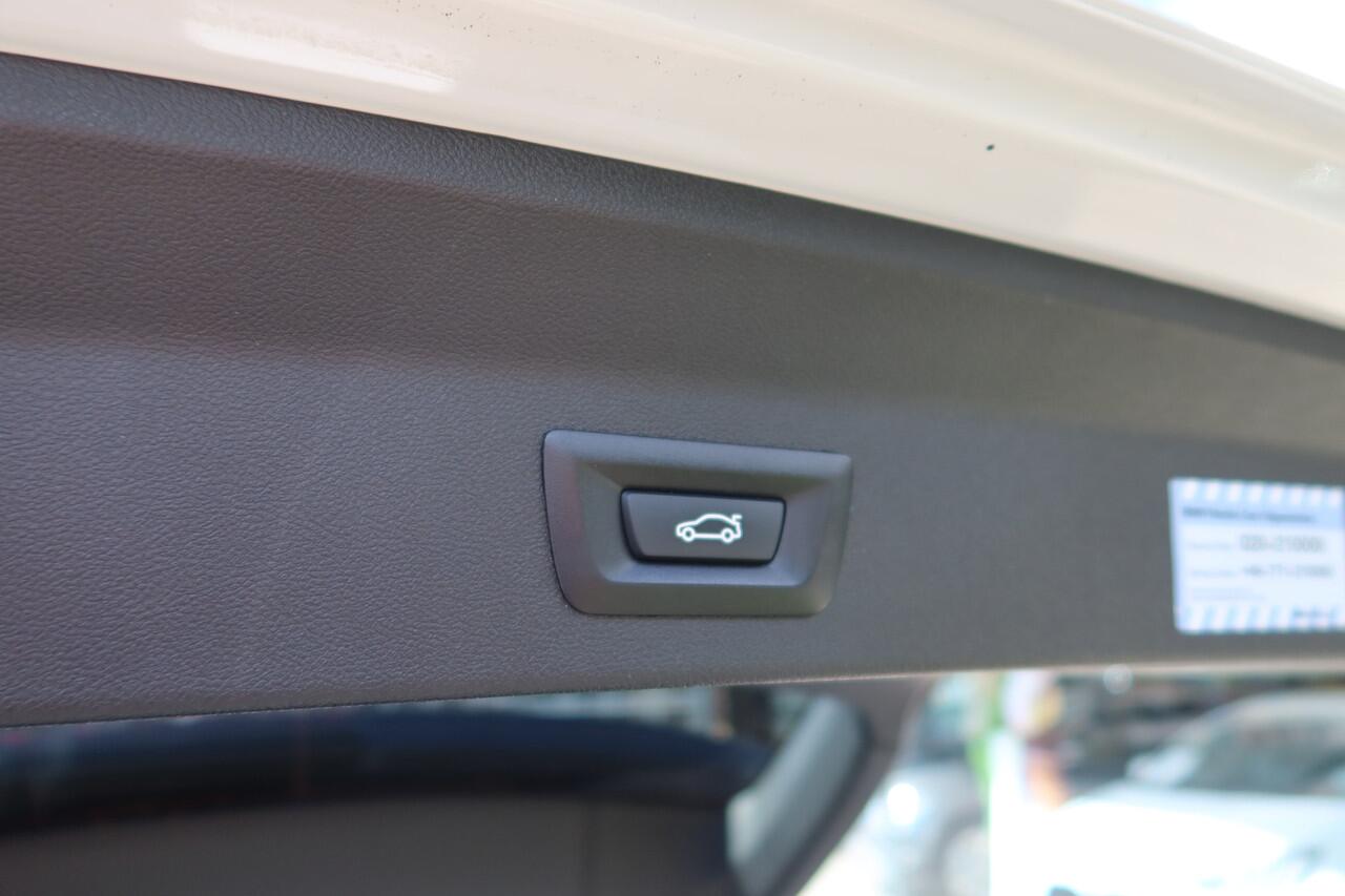 BMW X3 xDrive30e LCI Facelift M-SPORT NAVI I LED I TREKHAAK 46dkm!