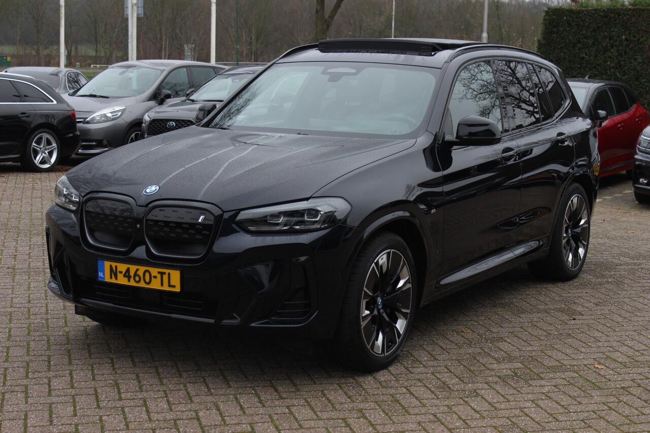 BMW X3 iX3 High Executive 80 kWh / SoH 94.7% / Trekhaak / Panoramadak / 360Camera / Head-up / 20'' / Leder / Harman Kardon / Sfeerverlichting / Dodehoek / DAB / Stuur+Stoelverwarming / ACC