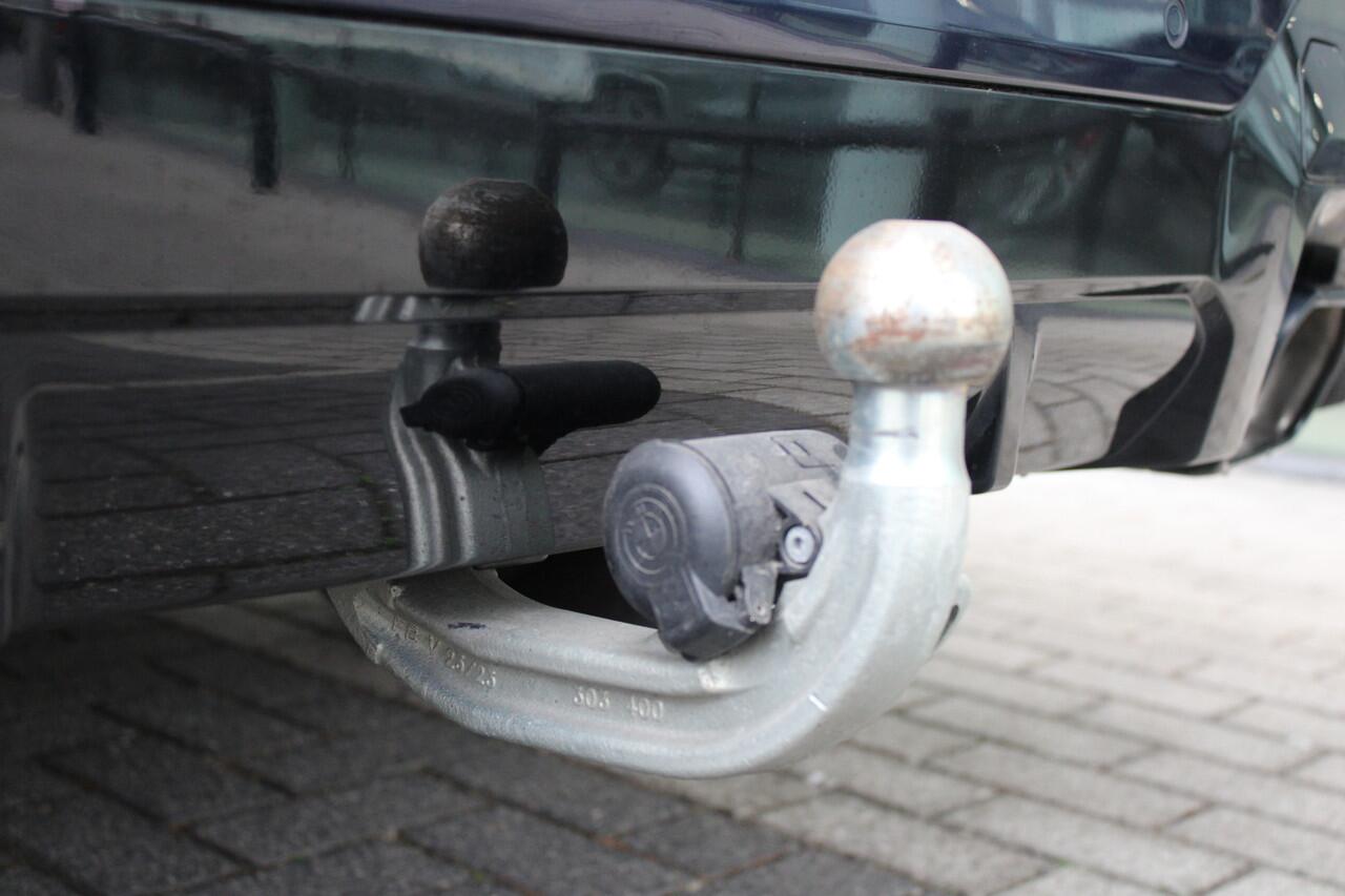 BMW X3 xDrive30e High Executive M Sport Automaat / Panoramadak / Trekhaak / Sportstoelen / LED / Parking Assistant Plus / Stoelverwarming / Live Cockpit Professional