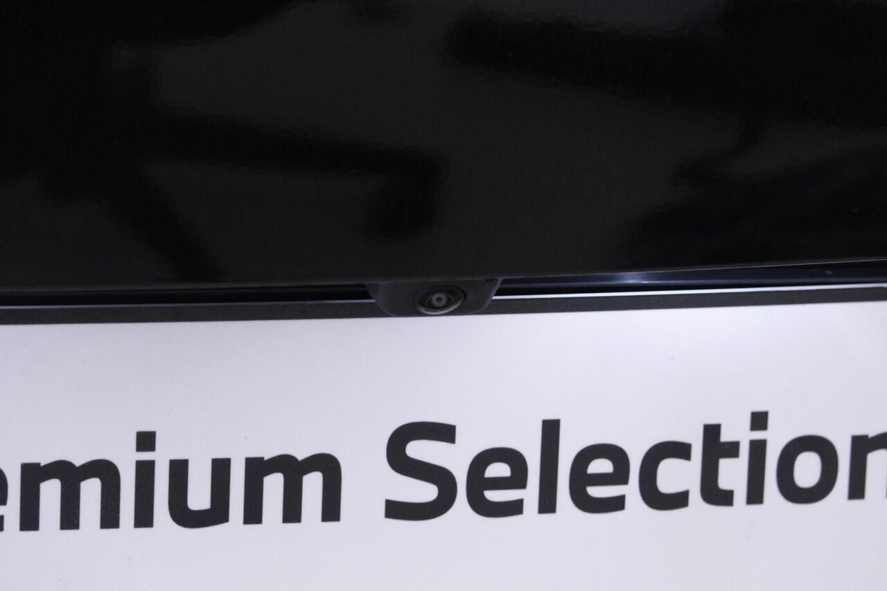 BMW X3 30e xDrive M-Sport | 20" | Panorama | Elek. verst. stoelen | Trekhaak | Voorbereiding Driv. Ass. Plus