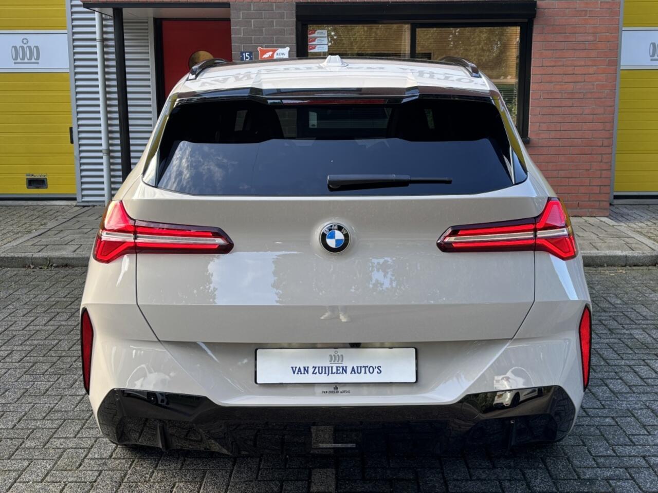 BMW X3 30e xDrive M-Sport Panorama Trekhaak Harman Memory 20"