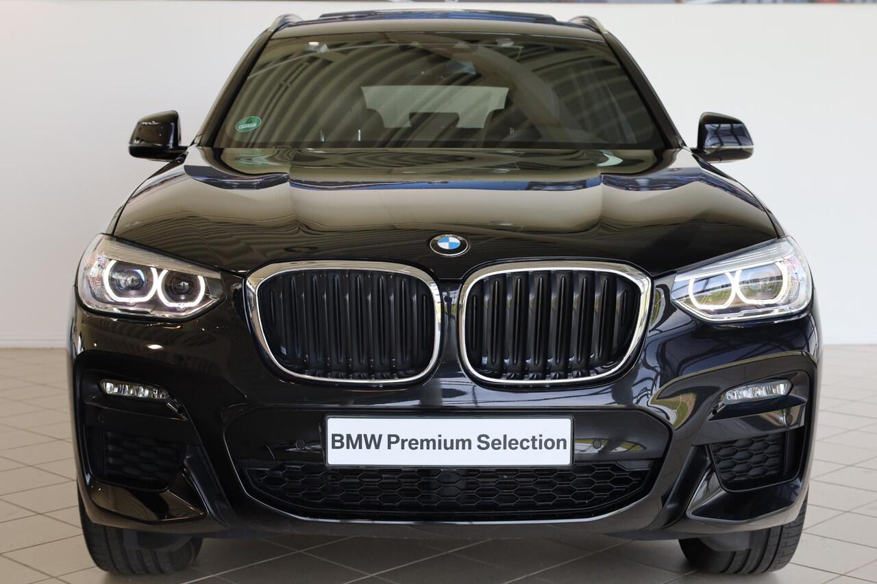 BMW X3 xDrive20i High Executive | M Sport | Comfort Access | Panoramadak | Trekhaak