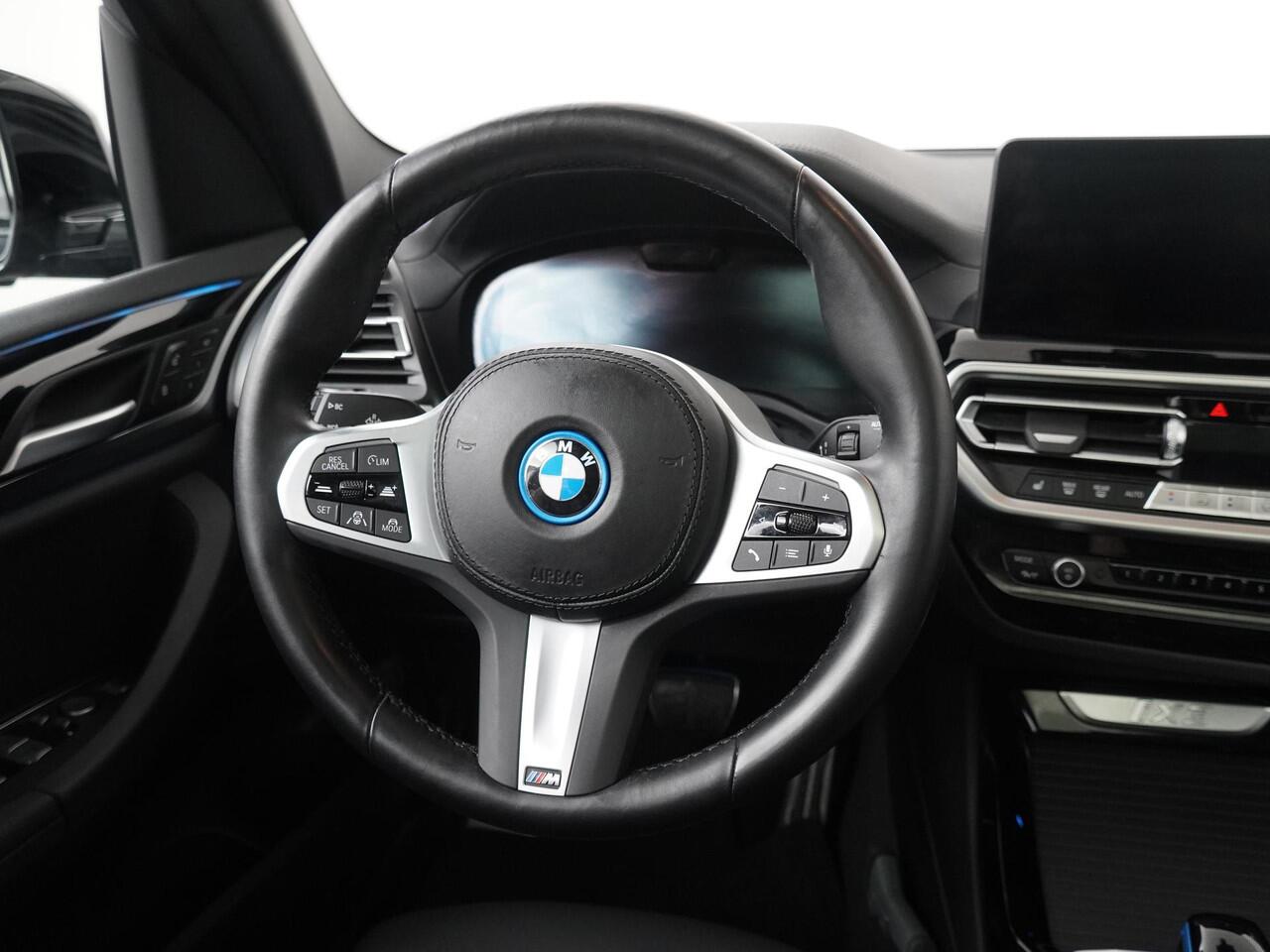 BMW X3 iX3 Executive 80 kWh | M Sportpakket | Glazen Panoramadak | Active Cruise Control | Stoelen elektrisch verstelbaar | Leder | Stoelverwarming | Camera