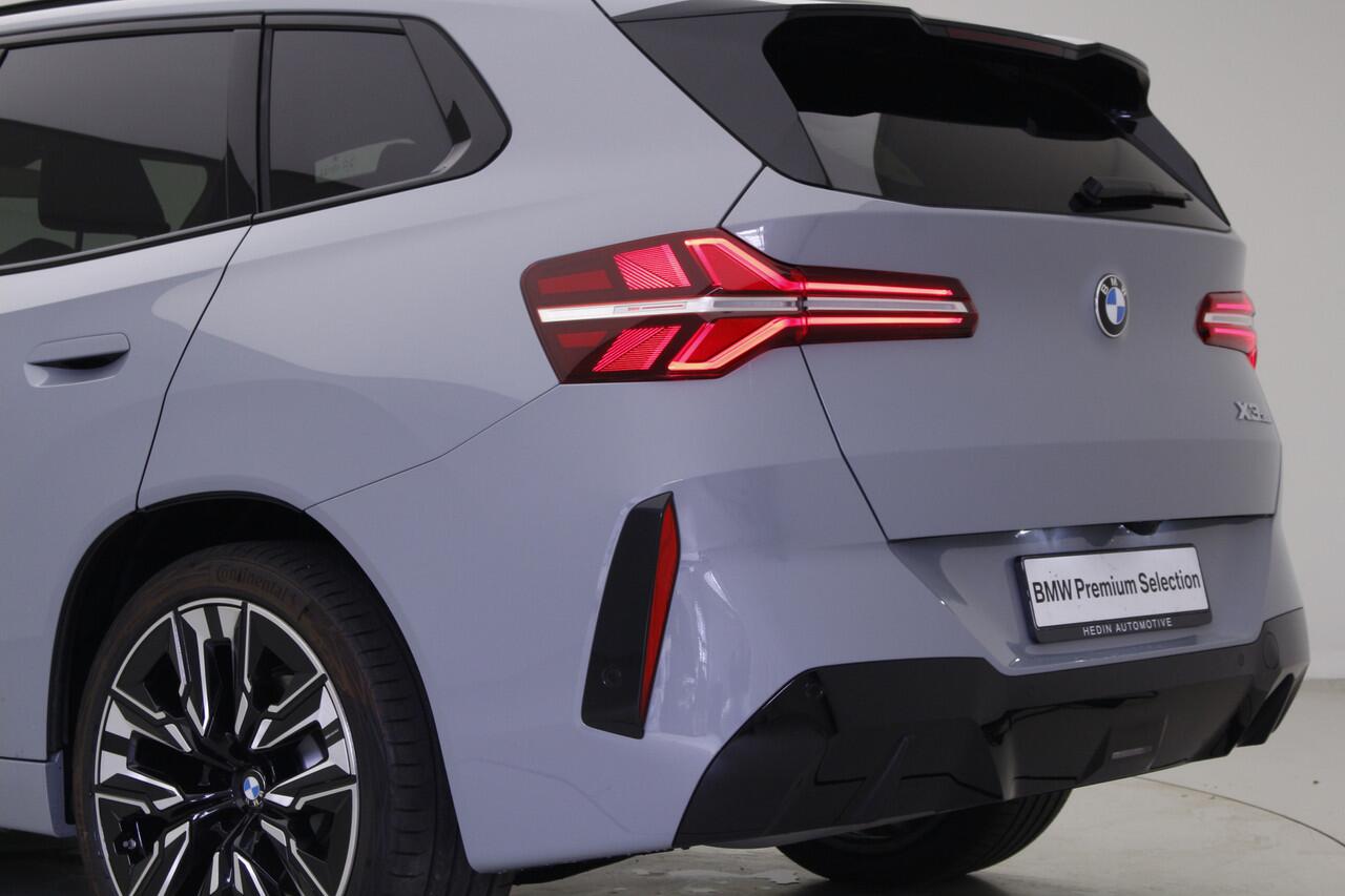 BMW X3 30e xDrive M-Sport | Trekhaak | Panorama | 21" | Elek. verst. stoelen | Brooklyn Grau