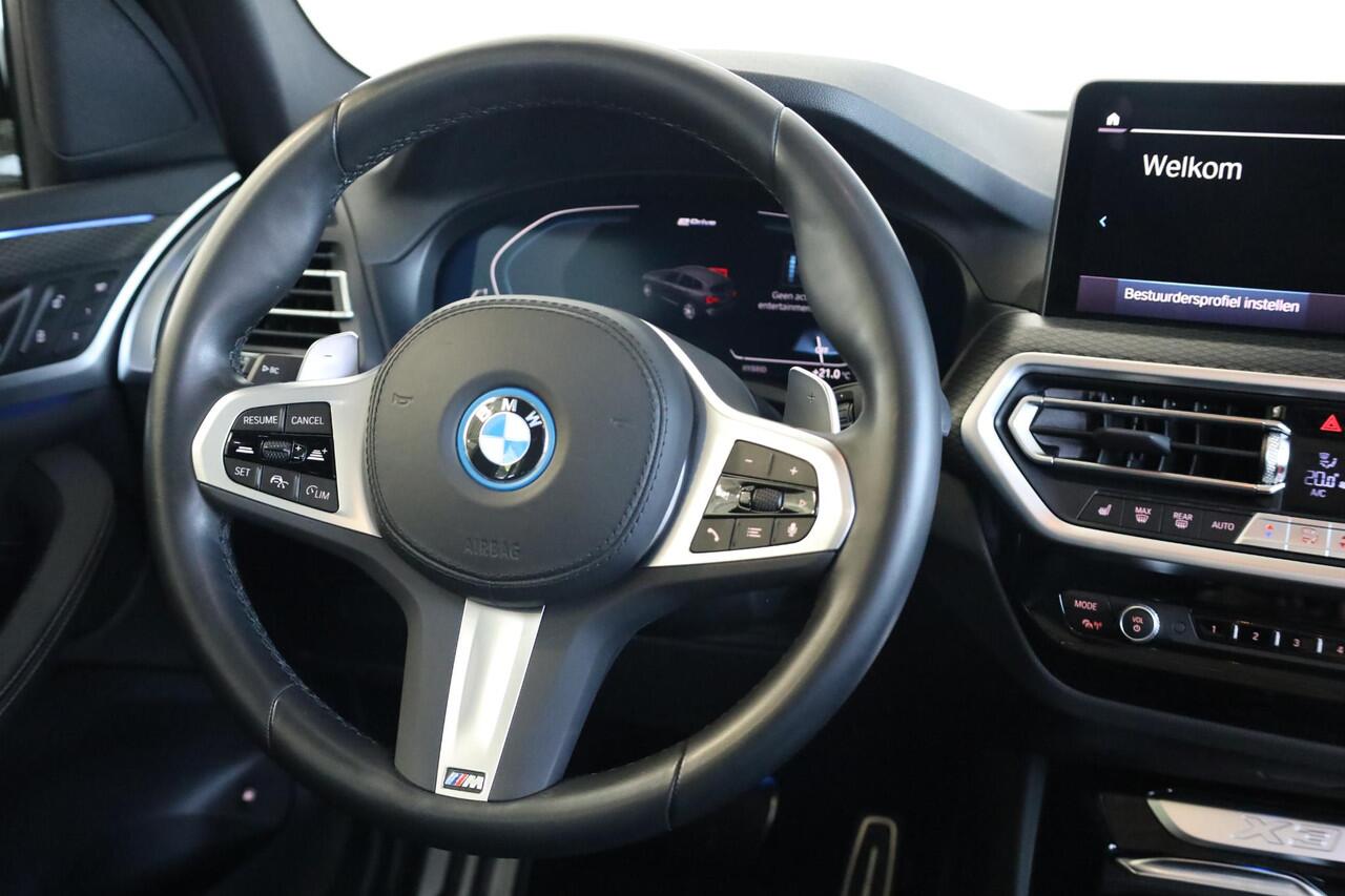 BMW X3 xDrive30e M Sportpakket | Panoramadak | Active Cruise Control | Head-Up Display