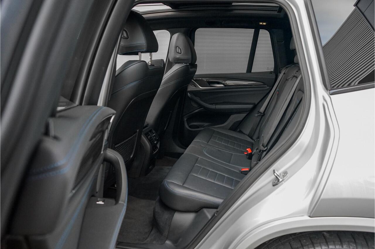 BMW X3 xDrive30e M-Sport Pano HUD CarPlay 20"