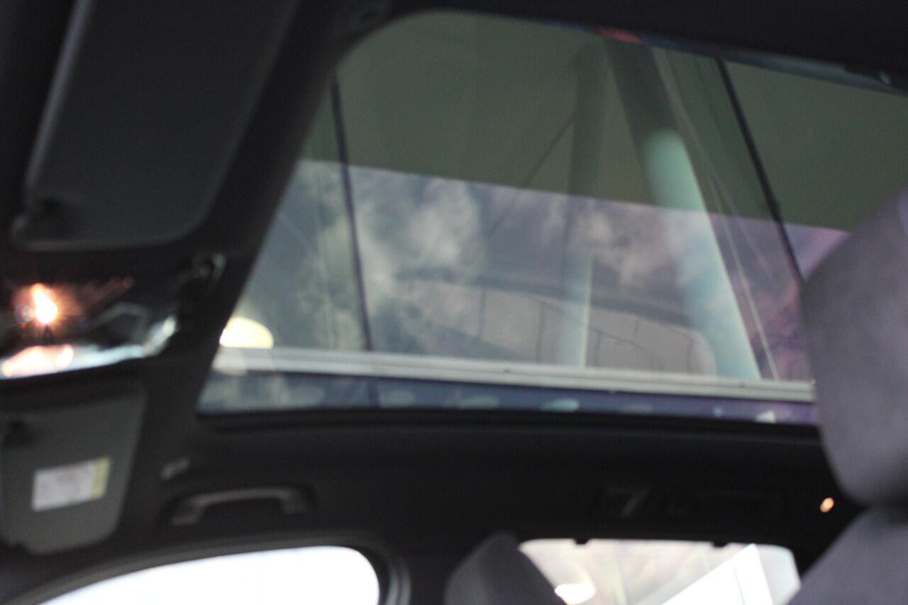 BMW X3 30e xDrive M Sport Automaat / Panoramadak / Trekhaak / Adaptieve LED / Stoelventilatie / Comfort Access / Parking Assistant Plus / Stuurverwarming