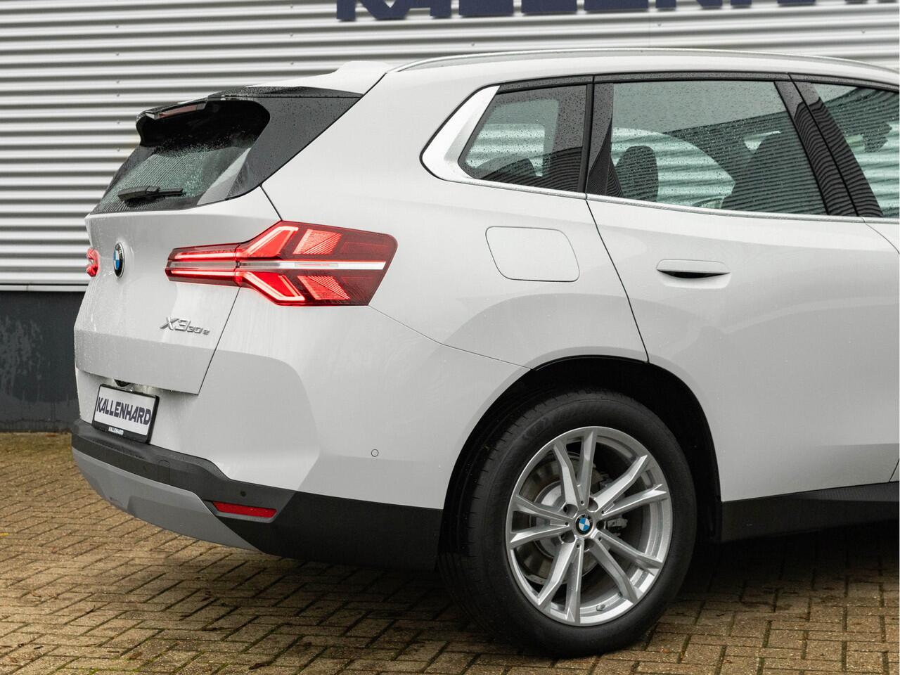 BMW X3 30e xDrive - Trekhaak - Active Cruise - Head-up - 360° Camera