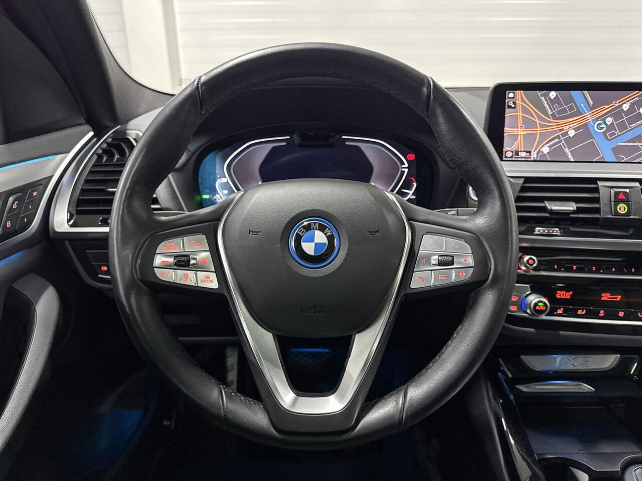 BMW X3 iX3 Executive 80 kWh | Stoelverwarming | Pano | Achteruitrij Camera