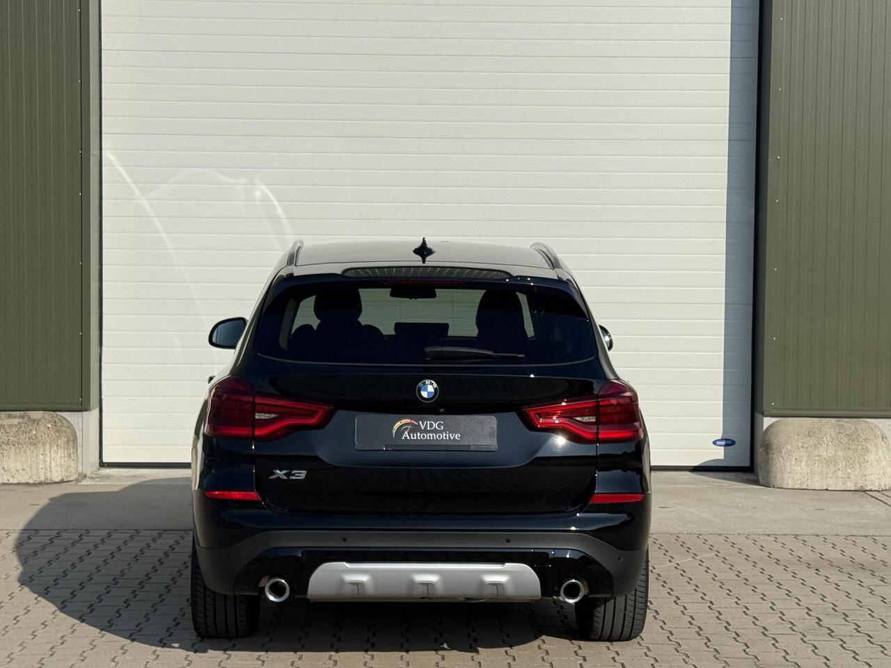 BMW X3 xDrive30e High Executive / X-Line / Head up / Keyless / Trekhaak / Sportstoelen