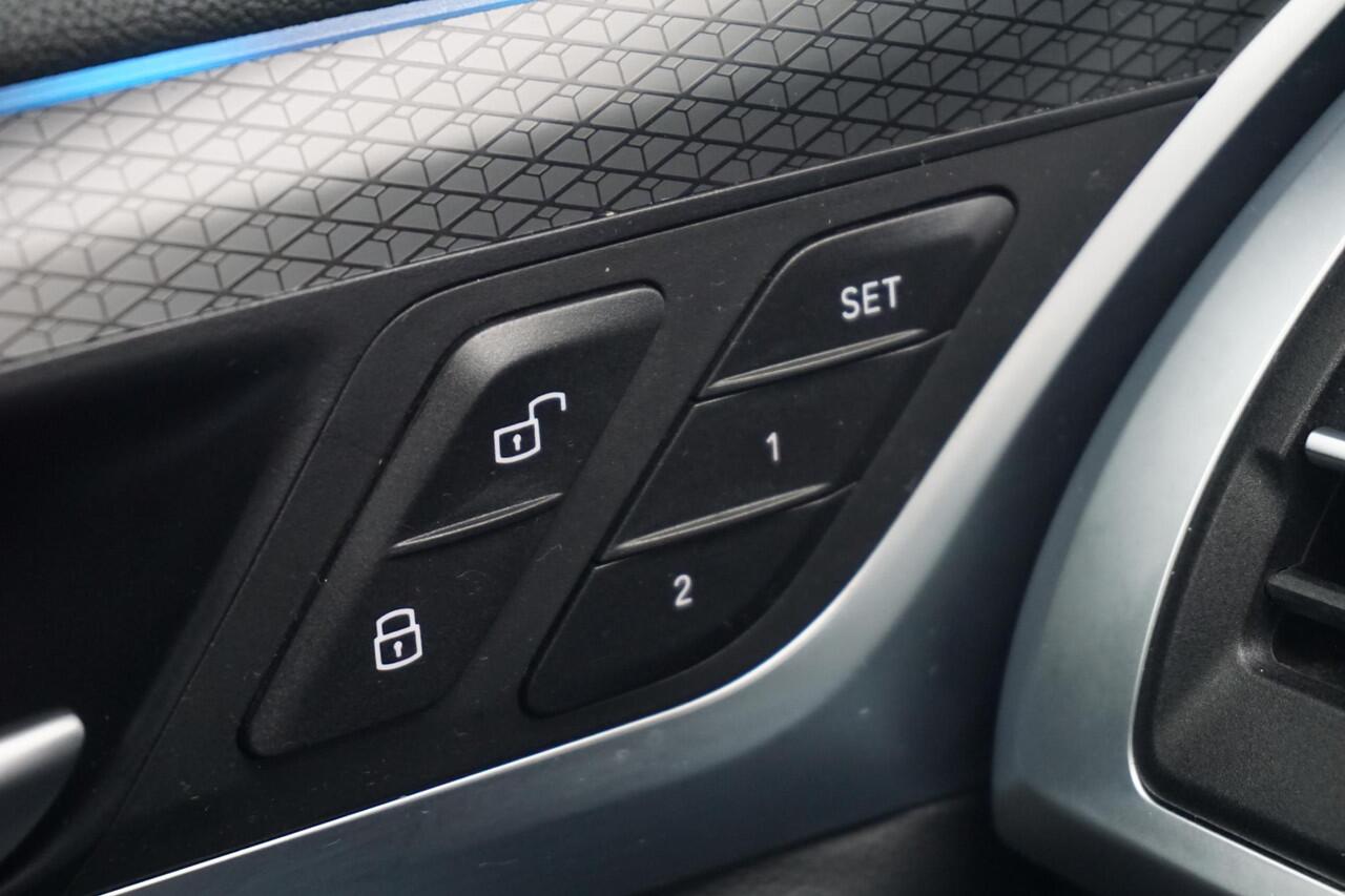 BMW X3 xDrive30e M Sportpakket 20'' / Panoramadak / Head-Up Display / HiFi System