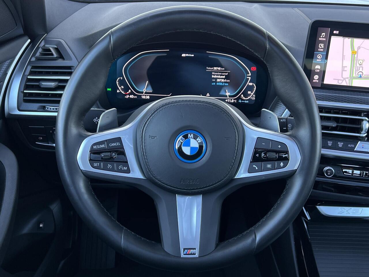 BMW X3 xDrive30e M-Pakket | Panoramadak | Comfort Access | HiFi Sound