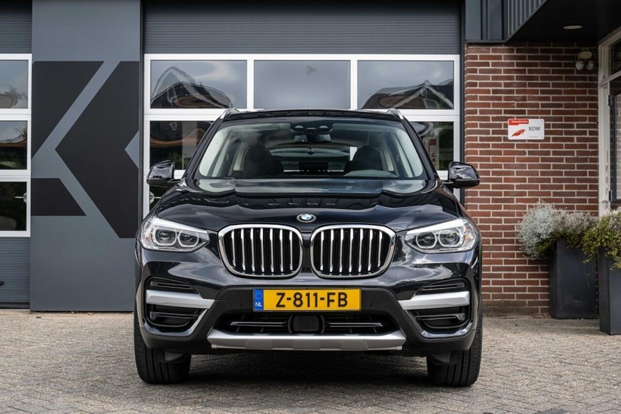 BMW X3 xDrive20i High Executive | Panorama | Head-Up | Hifi | Camera | Cruise | Keyless | Elek. trekhaak | 19' inch |