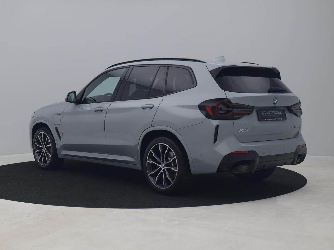 BMW X3 xDrive30e M-Sport | PANO | 360° | HUD | KEYLESS | STOELVERWARMING
