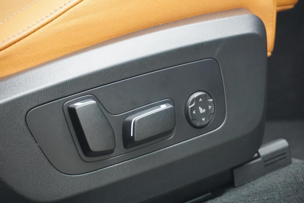 BMW X3 M50 M Sportpakket Pro 20'' / Harman Kardon / Elektrisch verstelbare stoelen / Panoramadak / Trekhaak