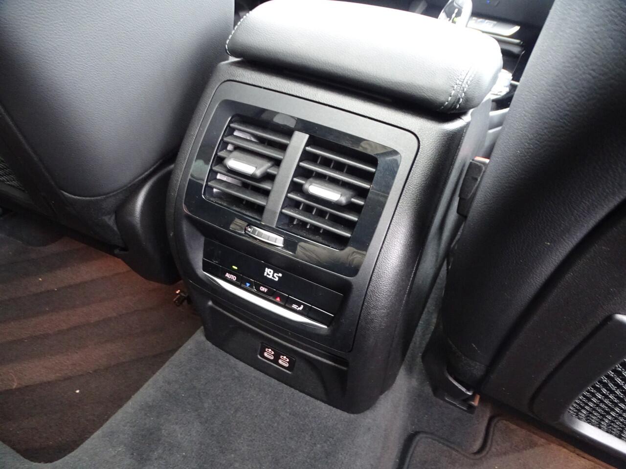 BMW X3 xDrive30e High Exe. X-Line Pano.Dak Elek.Trekhaak Driv.Ass.Plus Leder Head-up Ada.Onderstel HiFi 18"LM Velgen