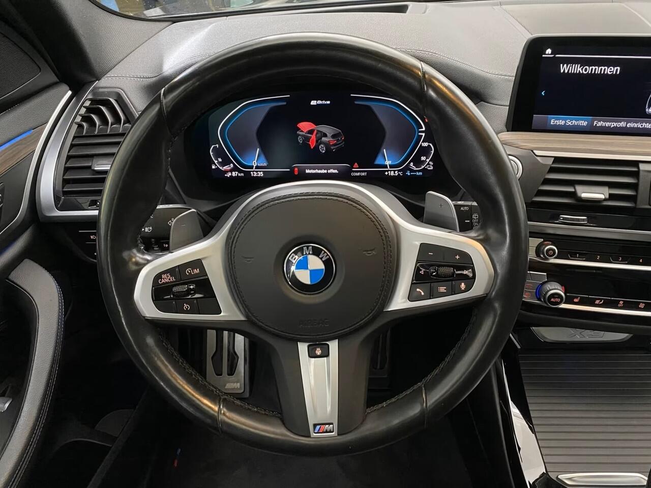 BMW X3 xDrive30e M-SPORT ** ADAPT LED, NAVI+, PANORAMA, TREKH, 20-inch LMV, CARBON SCHWARZ ** 1e EIG ** ** INFORMEER OOK NAAR ONZE AANTREKKELIJKE FINANCIAL-LEASE TARIEVEN **