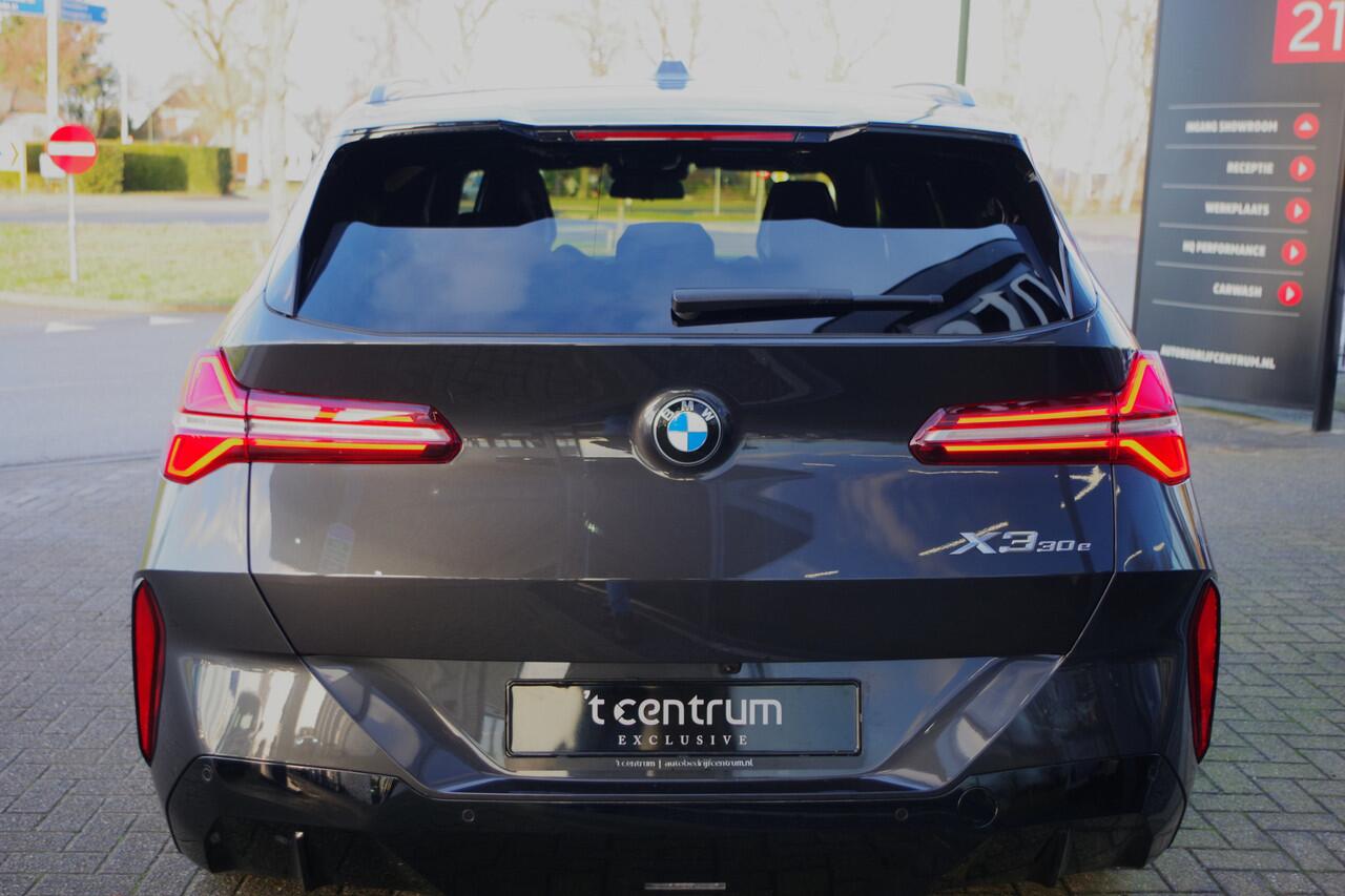 BMW X3 30e xDrive 300 PK M-Sport PHEV, Panoramadak, Harman/Kardon, Iconic Glow, 360 Camera