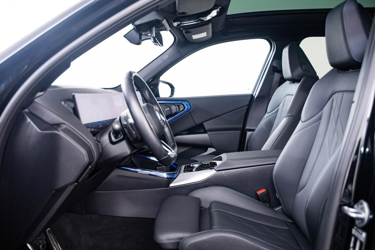 BMW X3 30e xDrive M Sport - Panoramadak - Premium Pack - Professional Pack - Elektrisch verstelbare/verwarmde stoelen - Sportstoelen - Parking/Driving Assistant Plus - Harman Kardon - Comfort Access - getinte Ruiten -