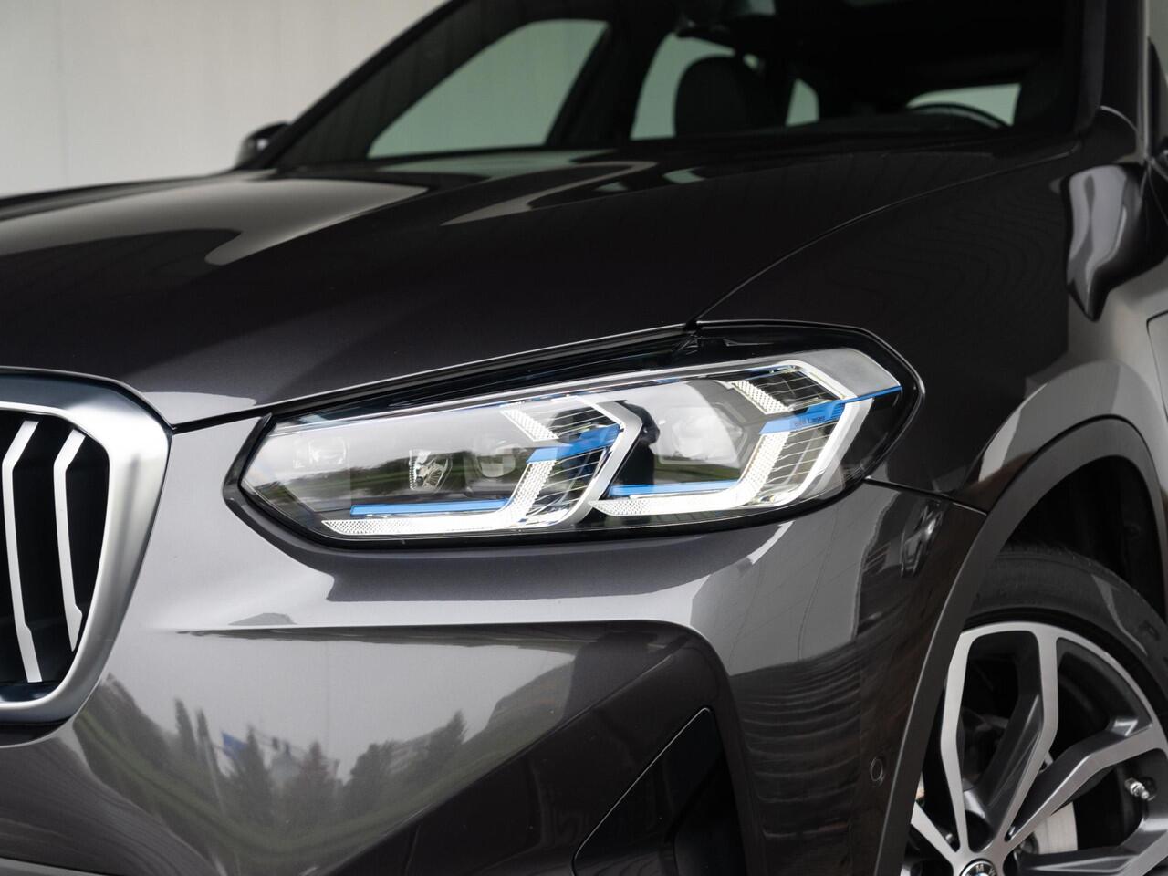 BMW X3 xDrive30e | High Executive | Business Edition | 20 inch | Glazen panoramadak | Driving Assistant | BMW Laserlight | Head-Up Display | HiFi System