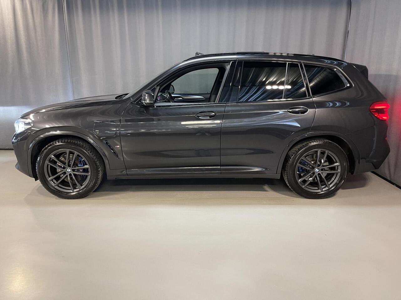 BMW X3 xDrive30e High Executive M Sport 19"/Leder/Panoramadak/Trekhaak/Keyless/Head-up/Stoelverwarming/Sfeerverlichting/Camera/Apple Carplay & Android Auto