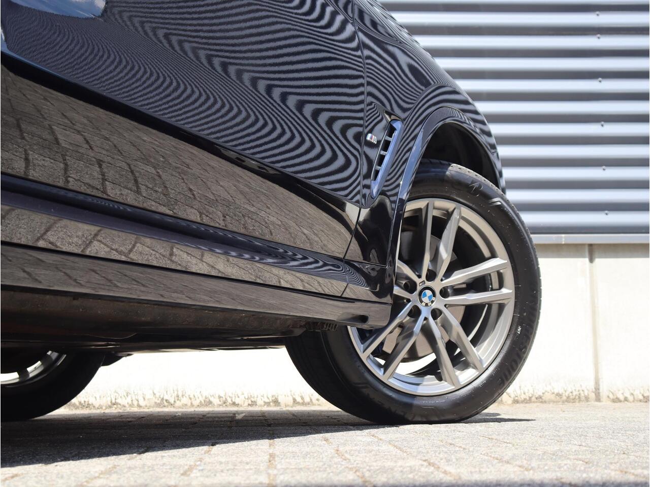 BMW X3 xDrive30e | High Executive | M Sportpakket | Parking Pack | Hi-Fi | Sportstoelen | Adaptive LED | Climate Control | 19'' LMV