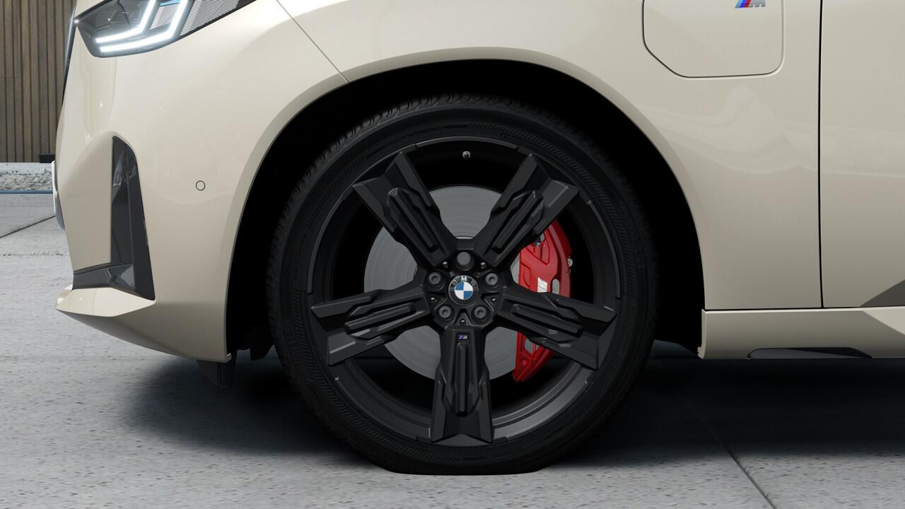 BMW X3 30e xDrive M Sport Automaat / Panoramadak / Trekhaak / Sportstoelen / Adaptieve LED / Stoelventilatie / Parking Assistant Plus / Stuurverwarming