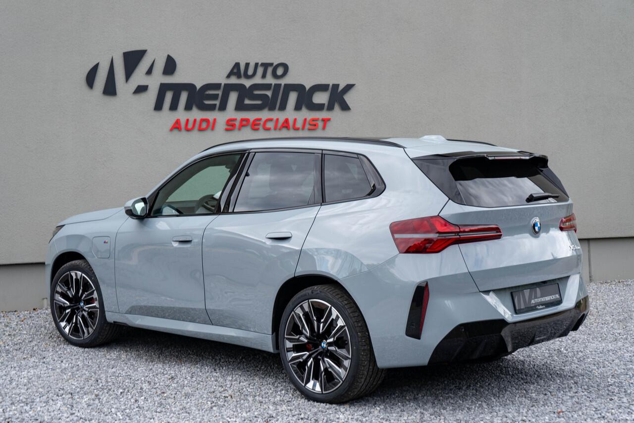 BMW X3 30e xDrive / M- Sport/ Live Cockpit/ Adaptive Cruise Control/ Panoramadak/ 220kW 300PK)