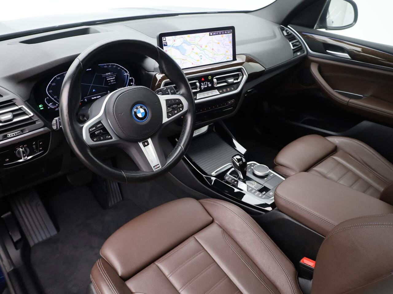BMW X3 xDrive30e Business Edition Plus | PANO | 360° | HUD | STOEL- EN STUURVERW. | TREKHAAK