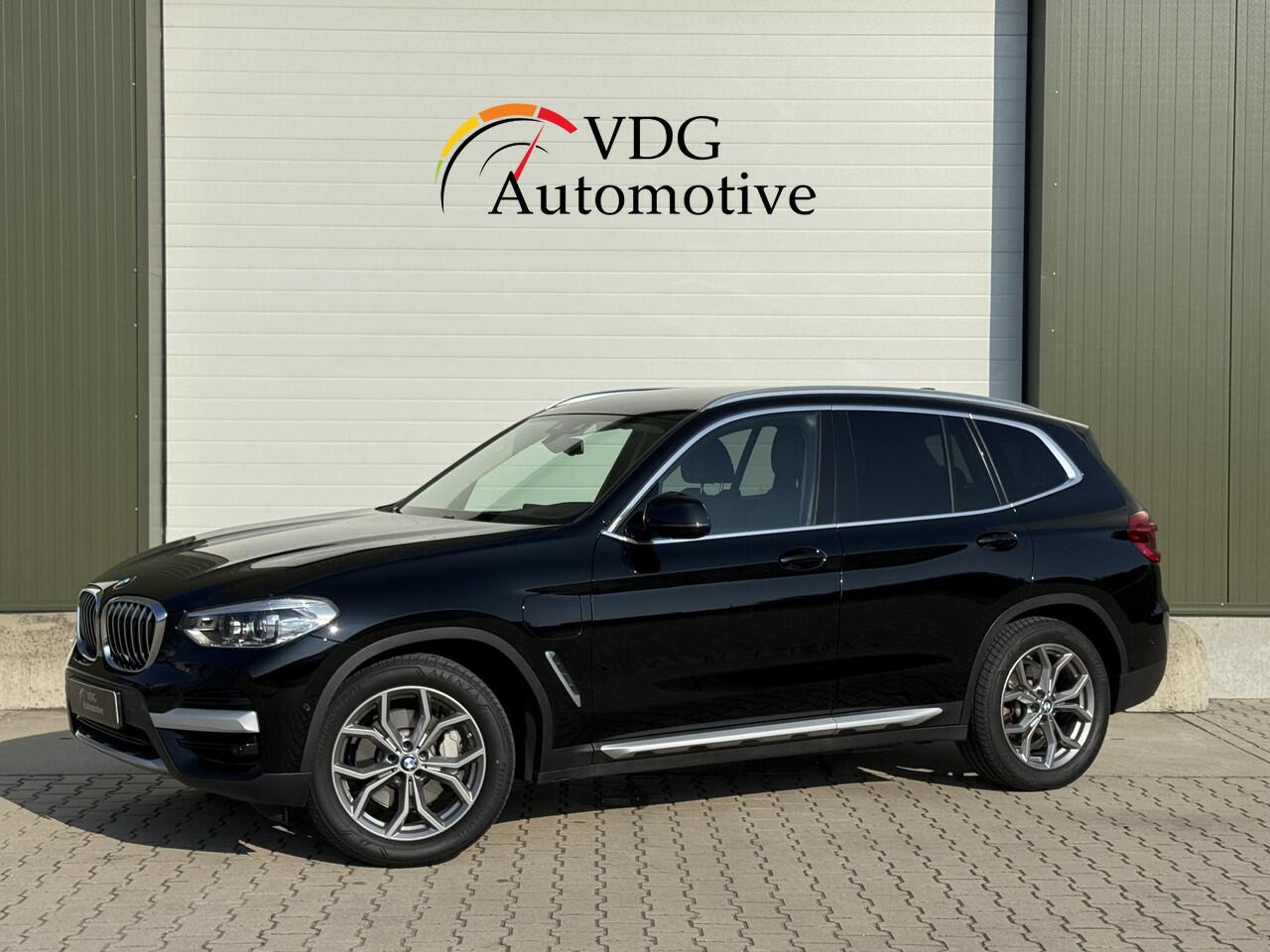 BMW X3 xDrive30e High Executive / X-Line / Head up / Keyless / Trekhaak / Sportstoelen