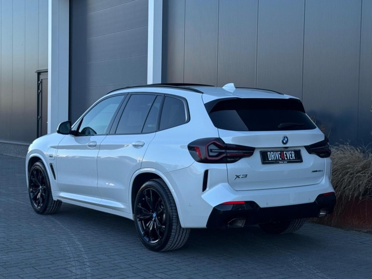 BMW X3 xDrive30e M PACK M2023 PANO CLIMATE NAVI CAMERA SPORTVELGEN