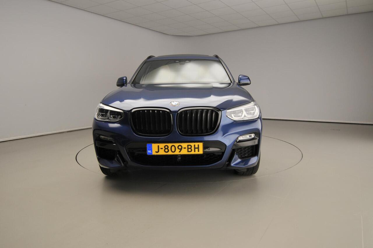 BMW X3 sDrive20i | M-Sportpakket | LED | Leder | HUD | Schuifdak | DAB | hifi speakers | Alu 20 inch