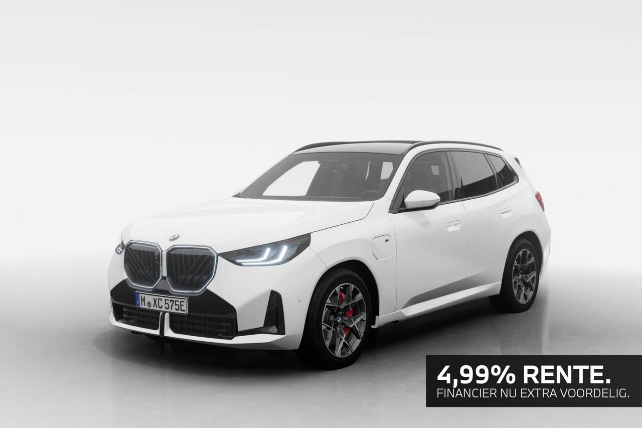 BMW X3 30e xDrive | Glazen panoramadak | Verwarmde stoelen voor en achter