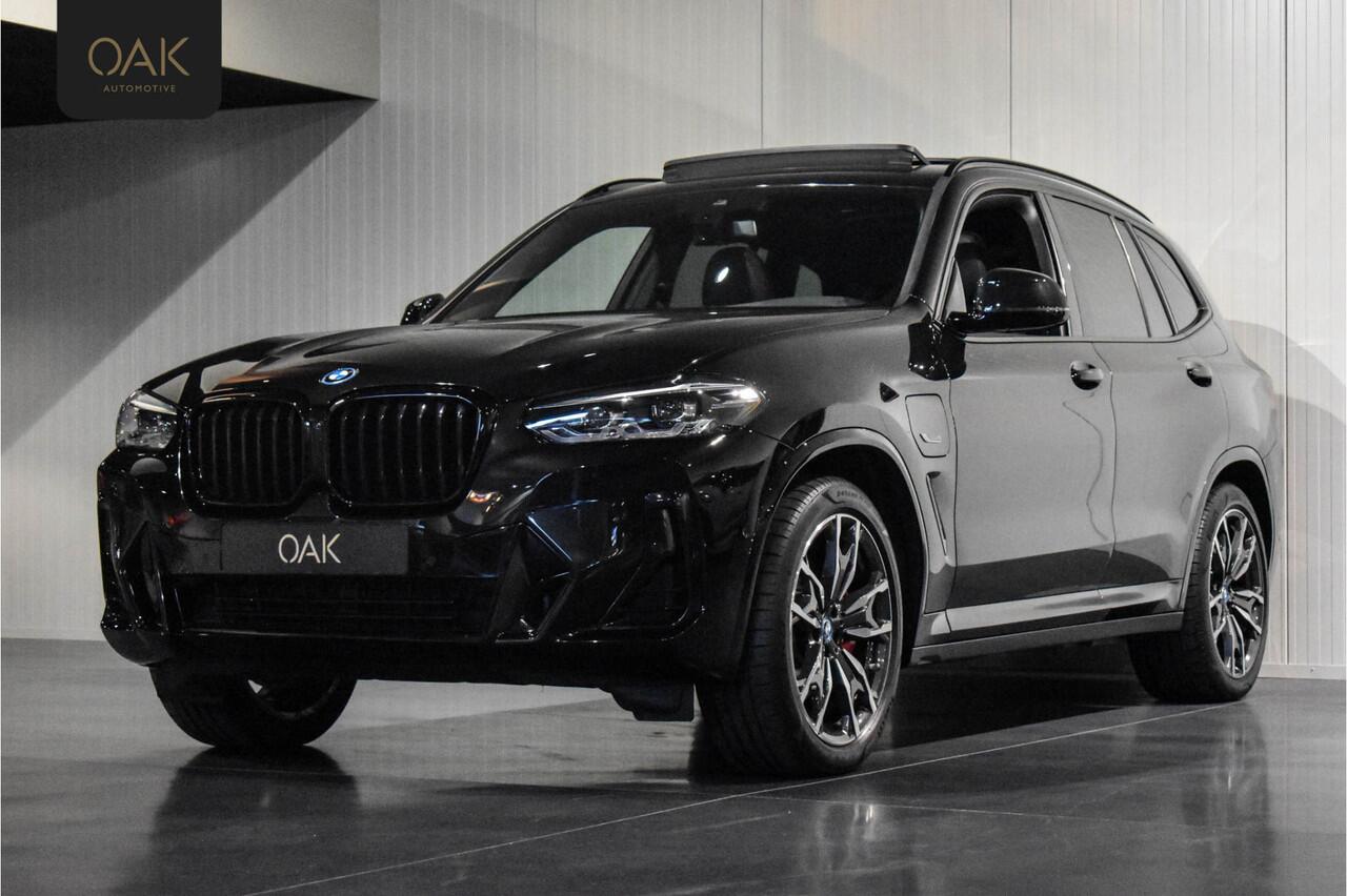 BMW X3 xDrive30e | M-Sport | Live Cockpit | Panorama | Leder | HiFi | Camera | 20"LM | Saphire Zwart