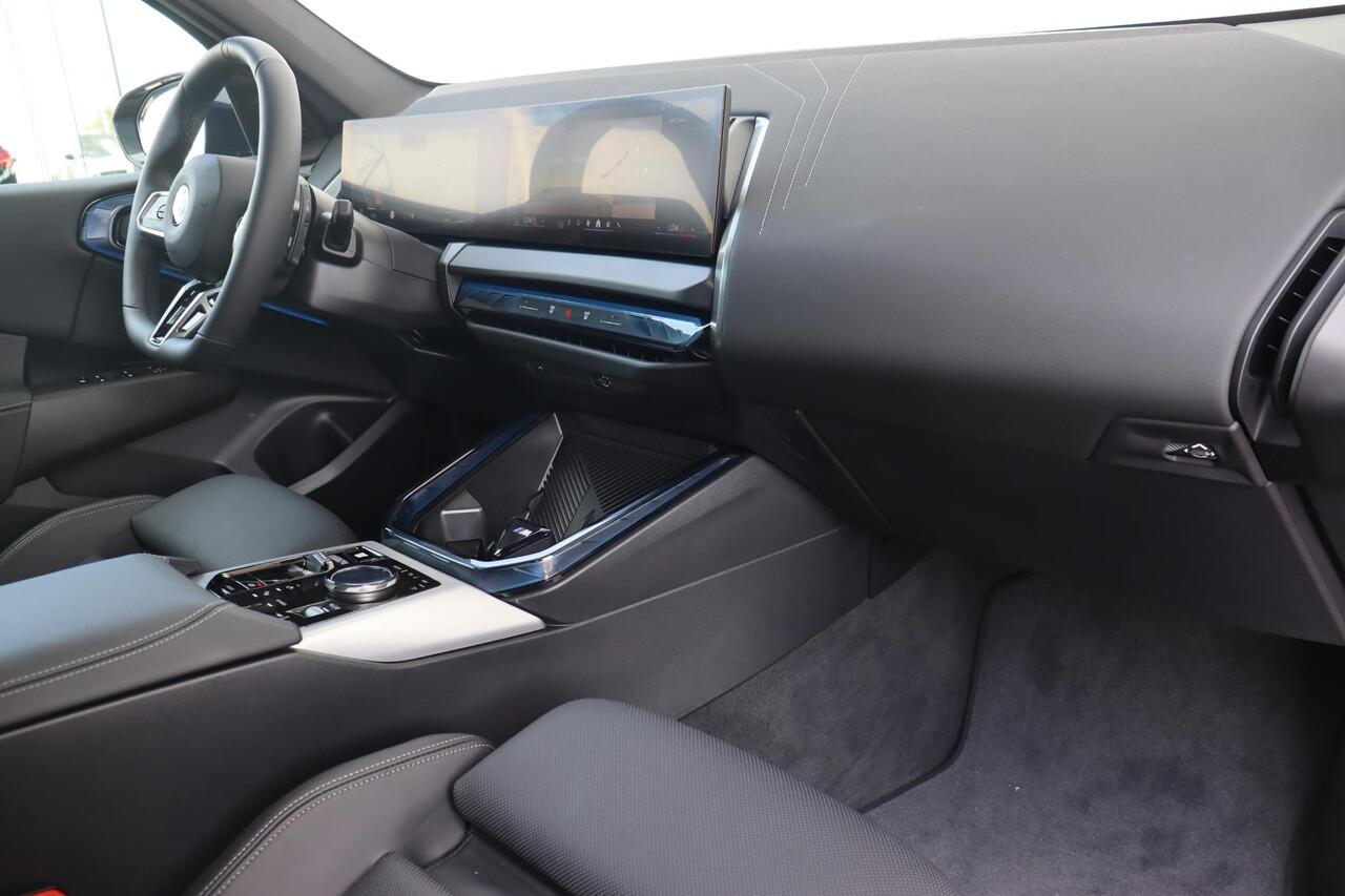 BMW X3 xDrive20i M Sport Pro | Trekhaak / Panoramadak / Stoelventilatie / Harman Kardon / Head-up / Rondomzicht camera / Cruise control adaptief