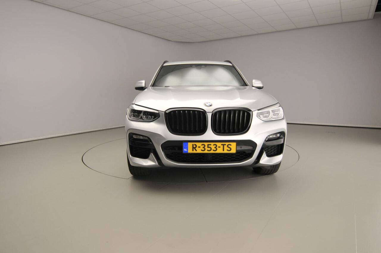 BMW X3 xDrive30e M-Sportpakket / Trekhaak / Panoramadak / Leder / Camera / HIFI / Parkassist / Alu wielen 20 inch