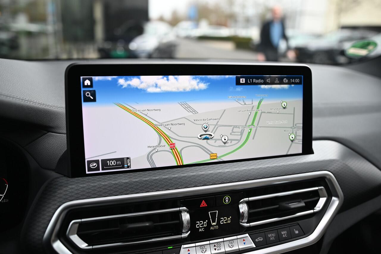 BMW X3 iX3 High Executive / Panoramadak / Adaptief onderstel / Laserlight / Stuurverwarming / Comfort Access / Parking Assistant Plus / Head-Up / Harman Kardon / Stoelverwarming