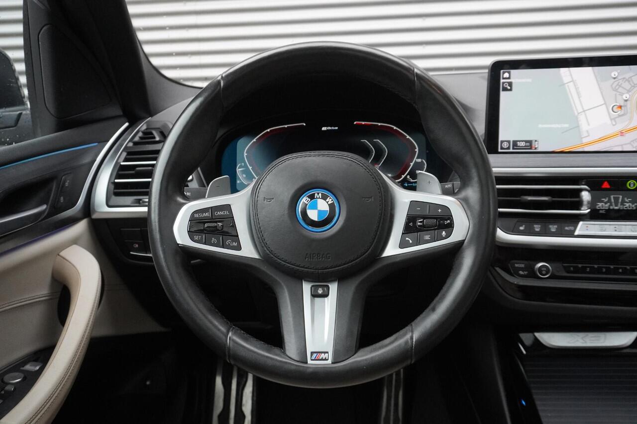 BMW X3 xDrive30e M Sportpakket | High Executive | Glazen panoramadak | HiFi System | BMW Laserlight