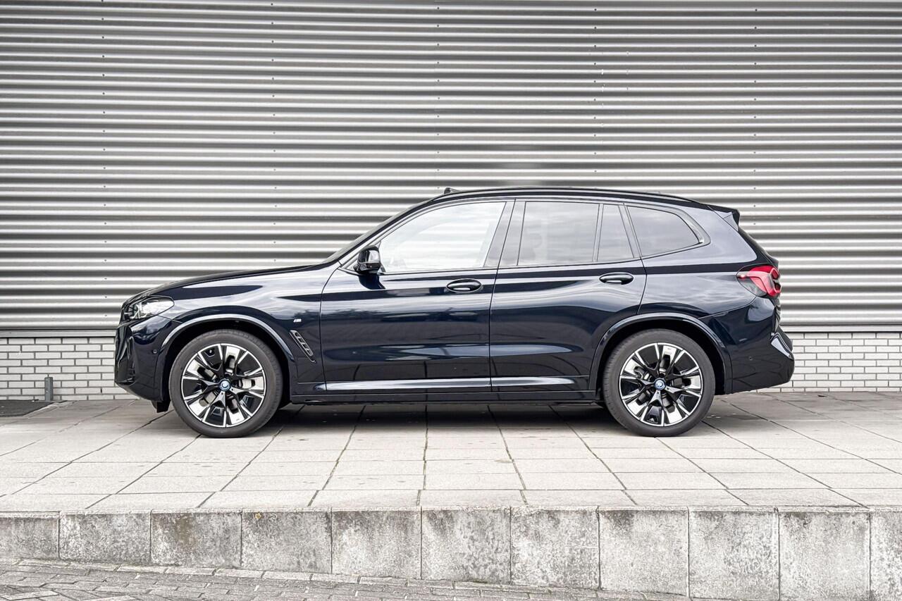 BMW X3 iX3 High Executive High Executive / Parking Pack / Safety Pack / Shadow Line Pack