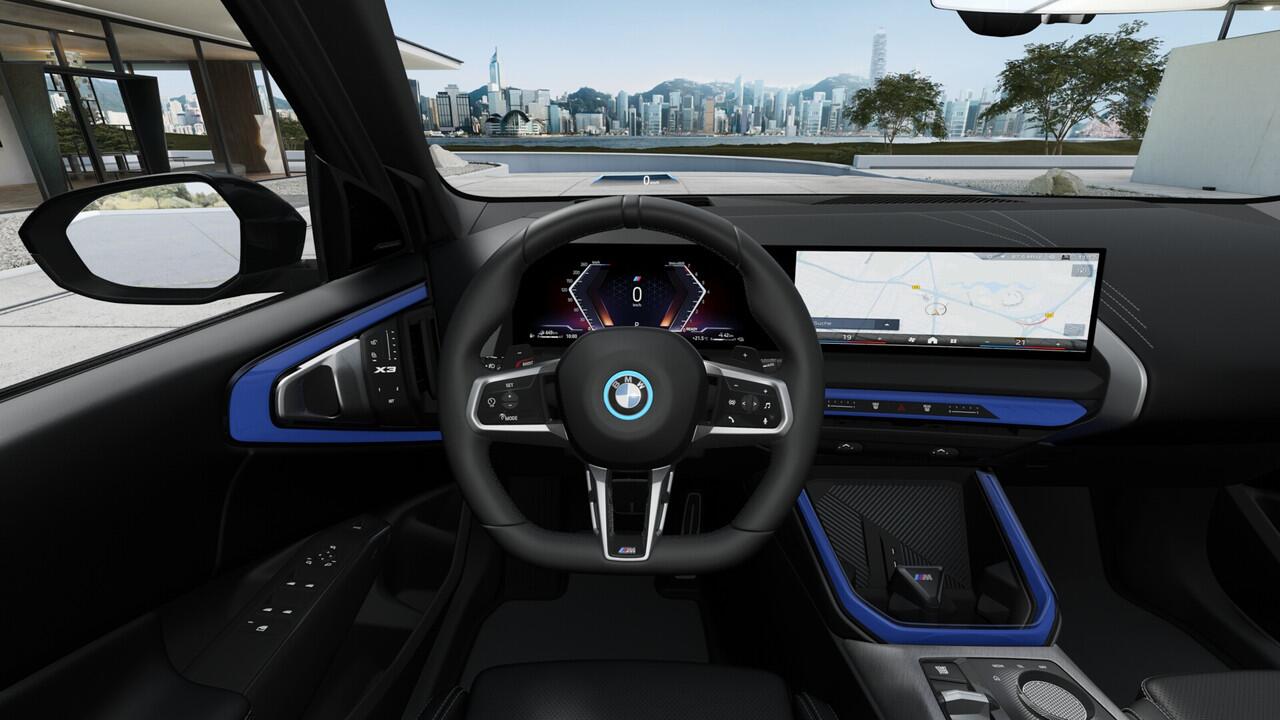 BMW X3 30e xDrive M Sport Automaat / Panoramadak / Trekhaak / Sportstoelen / Stoelventilatie / Comfort Access / Parking Assistant Plus / Driving Assistant Professional / Harman Kardon