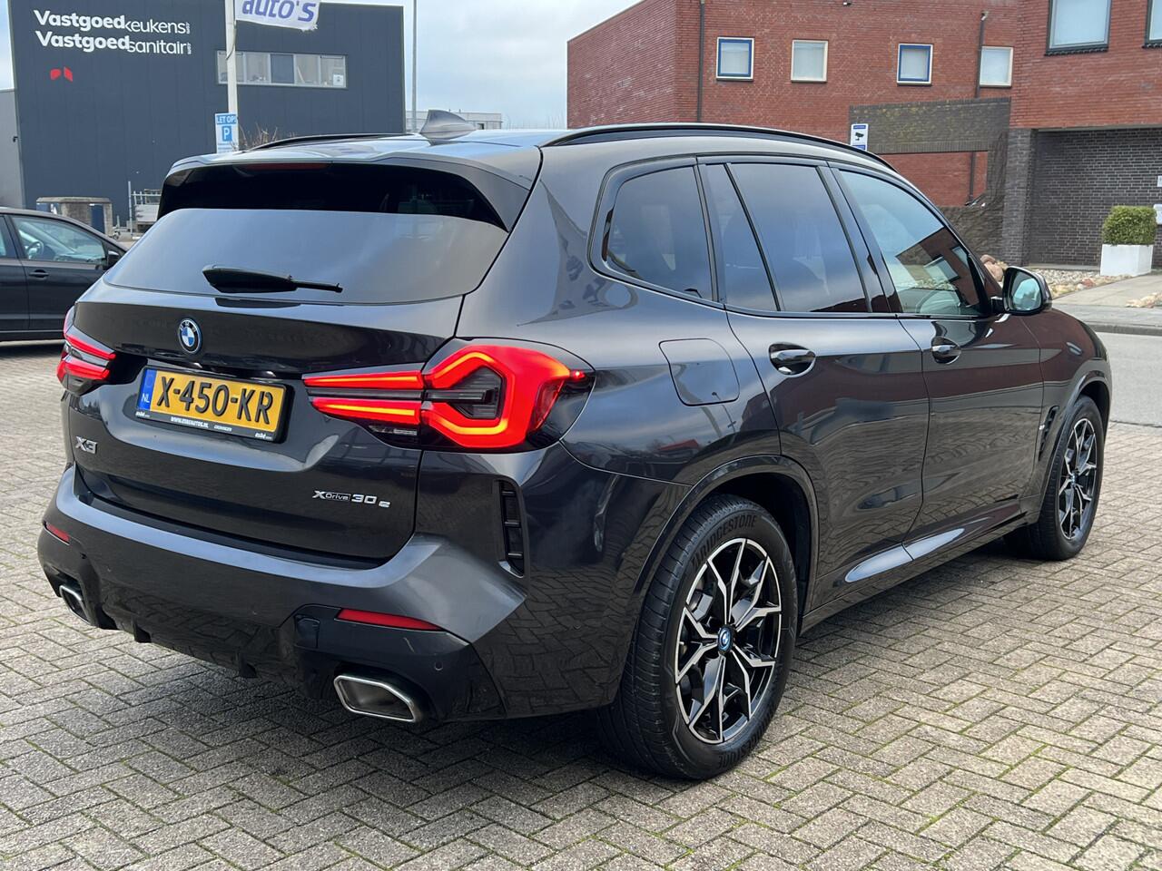 BMW X3 xDrive30e M-Sport Business Edition Plus Navigatie Panoramadak Elektrische Sportstoelen Leder Stoelverwarming Led Dab Getint Glas NL Auto 1e Eigenaar Plug In Hybride BTW