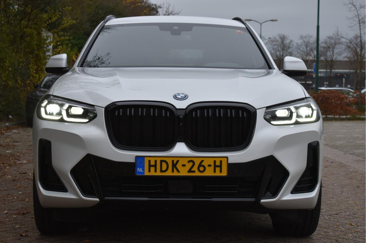 BMW X3 xDrive30e High Executive M-Sport 299 pk Driving Assistant | Camera | Elekt.trekhaak | Carplay | Leder | Adapt.CC | Full LED | Historie